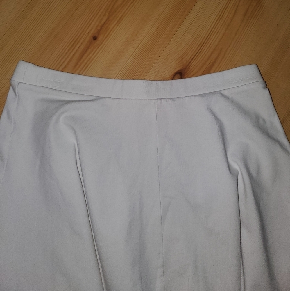 Forever 21 Women's Flaired Mini-skirt 😍 - Picture 3 of 5